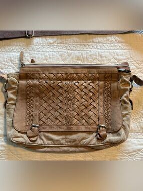 Sundance Woven Front Crossbody messenger Bag in Brown and Tan